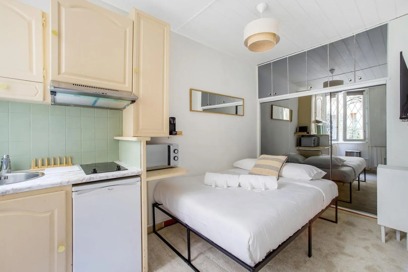 Apartment Paris Marais Ste Catherine